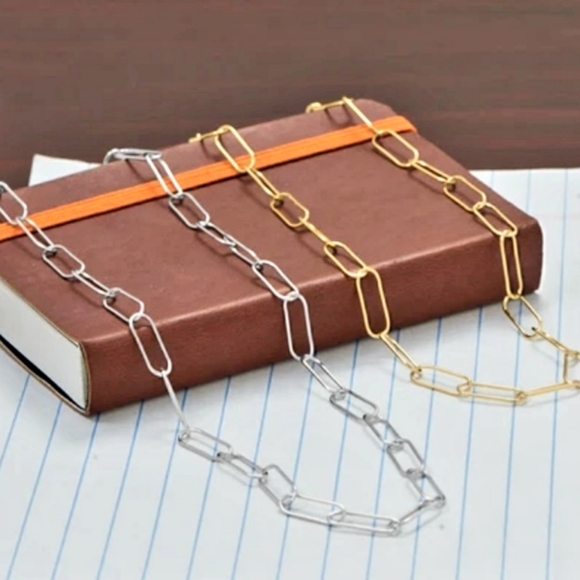 RHODIUM PLATED PAPERCLIP NECKLACE - Picture 2 of 2